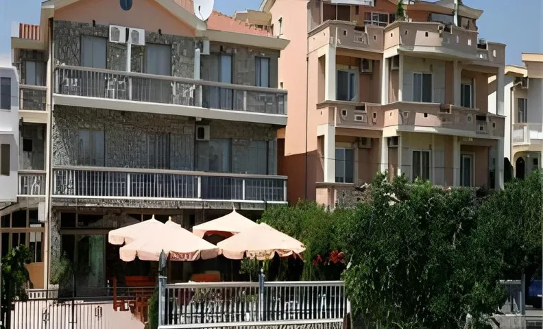Aparthotel Villa Primafila