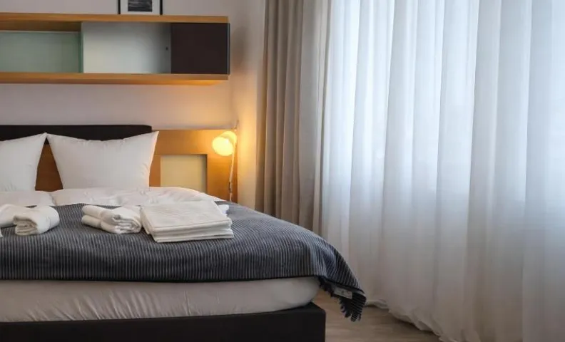 Check-Inn Hotel - free parking