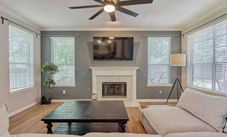 The Woodlands 3BR 1-Story Retreat w Open Kitchen, Grill, and Baby Friendly