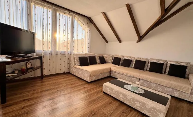 Voila House