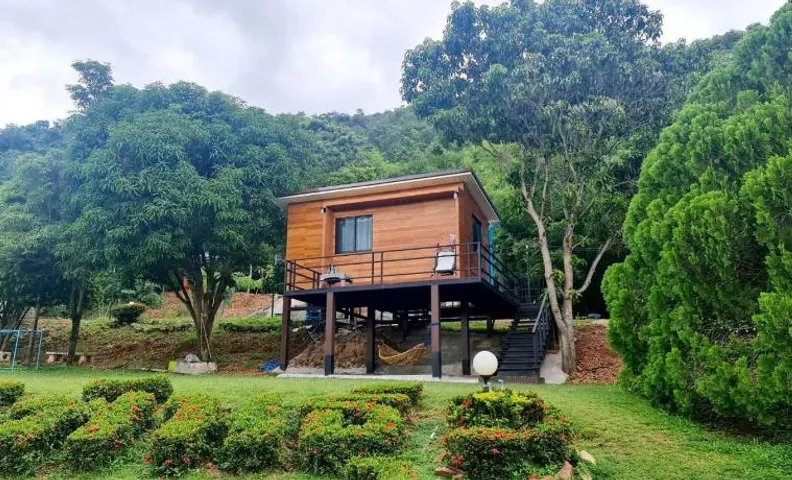 Mountain Front Hut For 2 Rare Birds, Bikes, nature