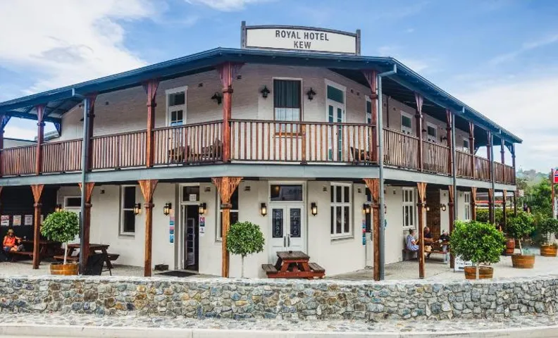 Royal Hotel Kew