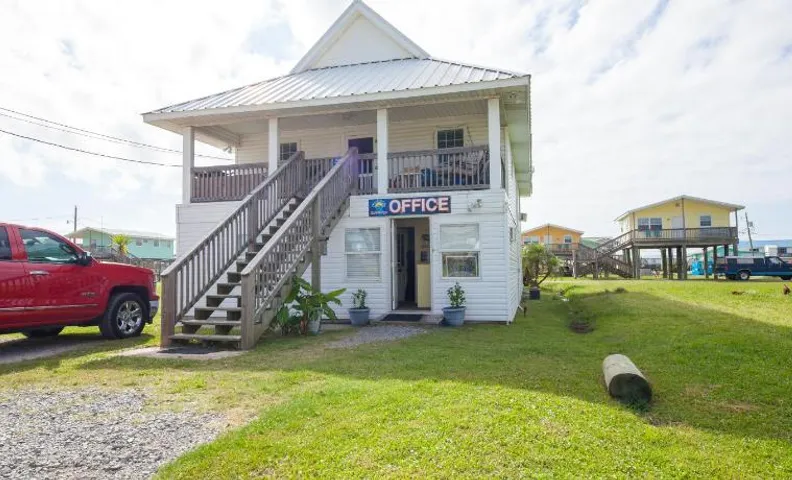 Blue Dolphin Inn and Cottages