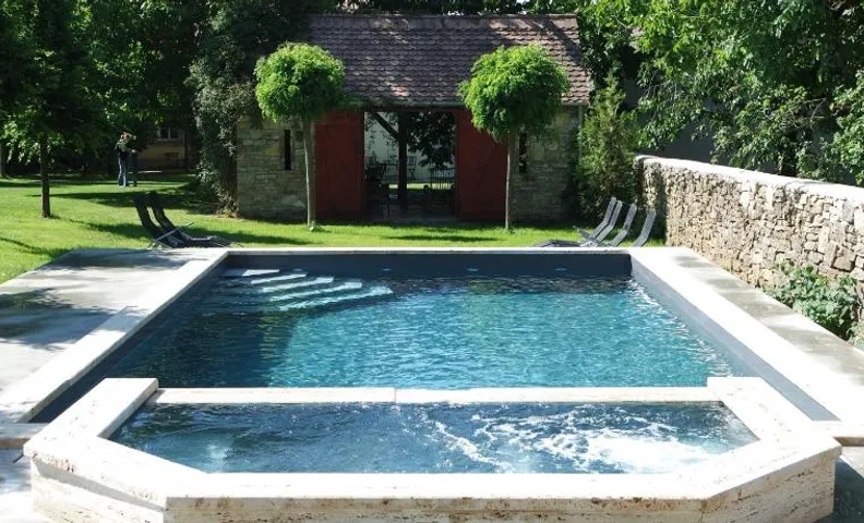 Sarffy House