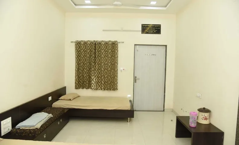 Paras Yatri Bhawan