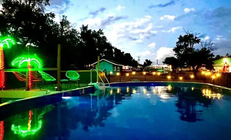Starlite Vintage Resort