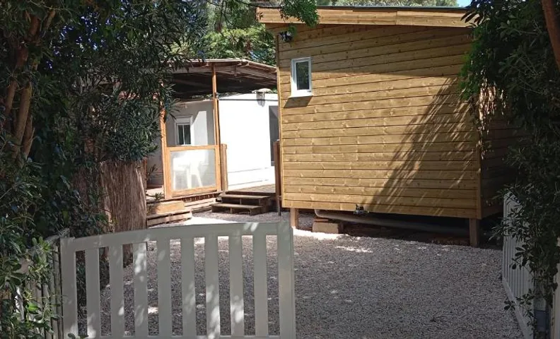 Mobilhome et chalet 8 personnes piscine