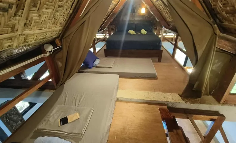 칼리코안 서프 리트리트