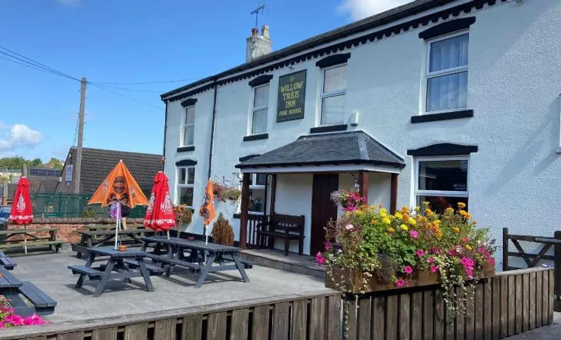 The willow tree inn