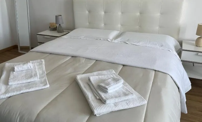 Cavour16 rent bedrooms