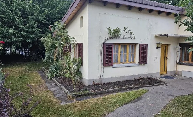 Cozy Garden House in Felsberg near Chur
