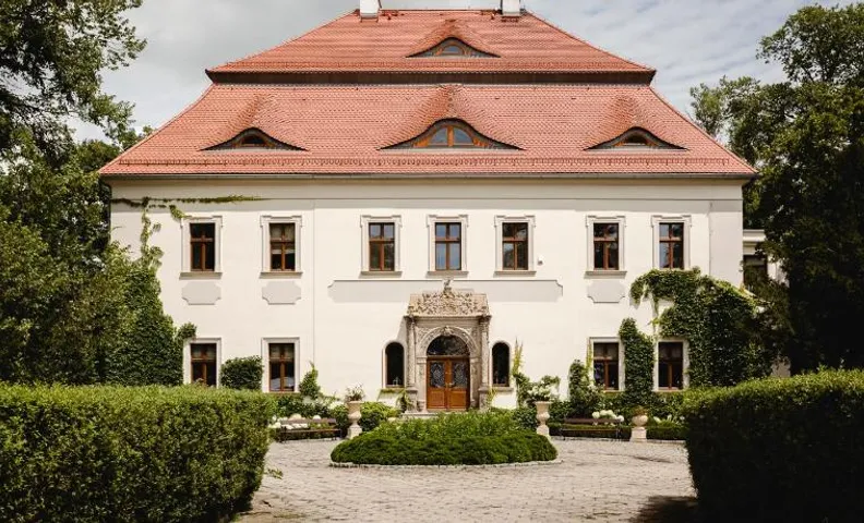 Pałac Mojęcice