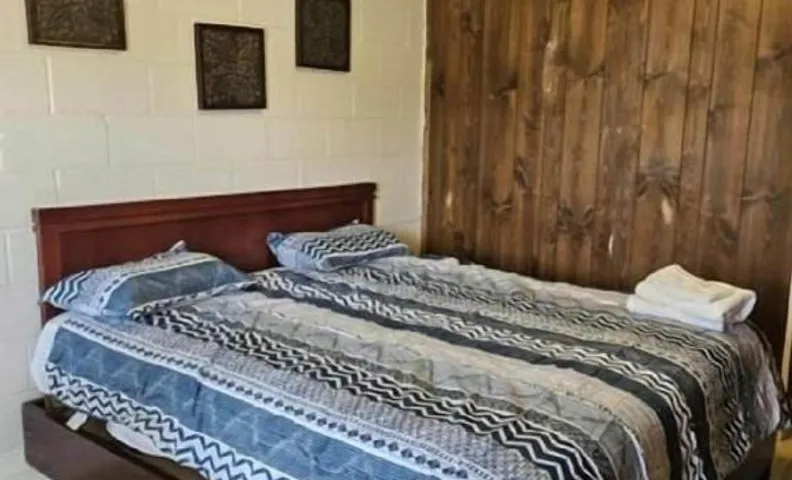 PALMERSTON LAKE MOTEL
