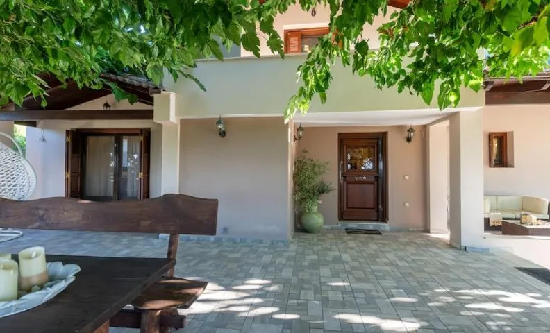 Aura Sea & Shadow Villa, Aigio - 4BR by ΜΡS
