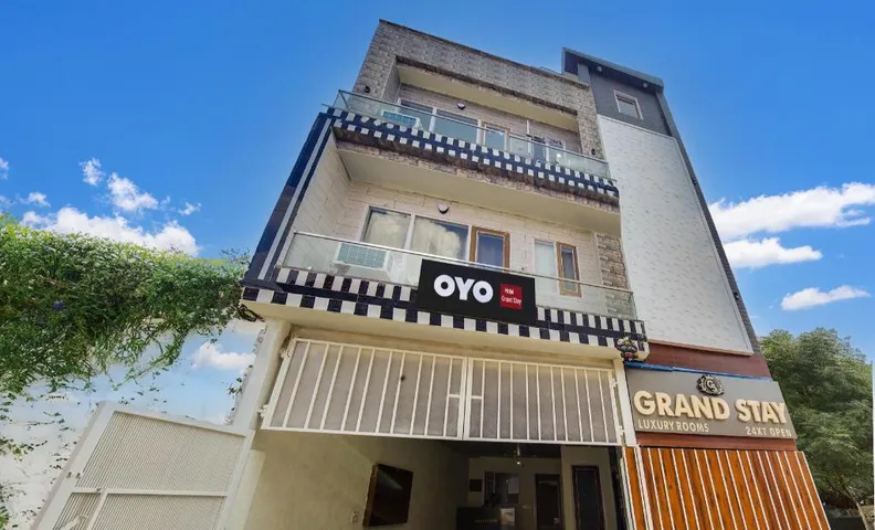 OYO 828247 GRAND STAY