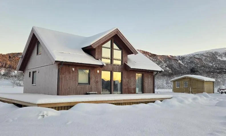 Harteigen cabin Lofoten retreat