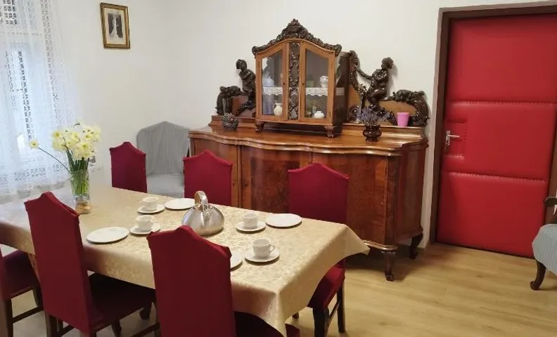 Tartós Szegfű Vendégház, Magánszállás