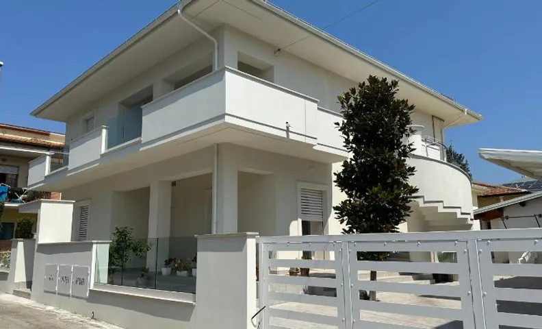 white B&B