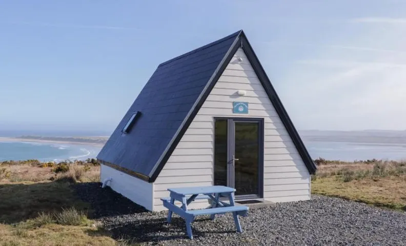 Cabin 2 Min Larach