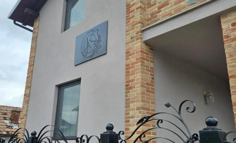 Ale&Sere Housing