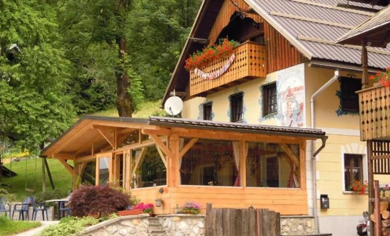 Farm Stay Trlej