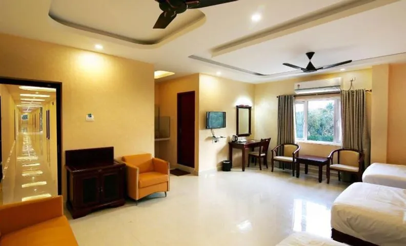 RB GRAND RESIDENCY