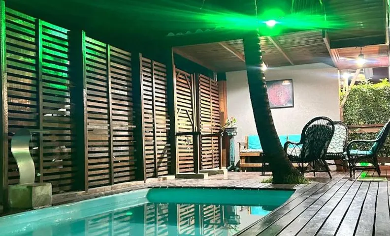 Chalé com piscina privativa e muito lazer