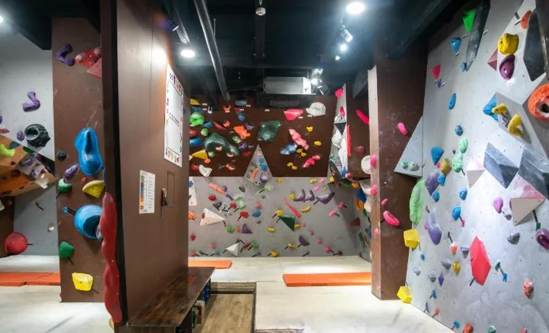 CLIMB INN COCOMO
