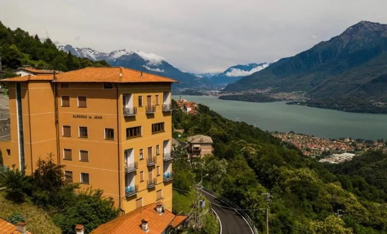 Albergo De Jean