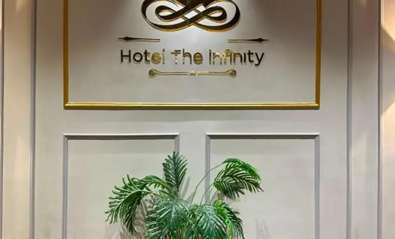HOTEL THE INFINITY