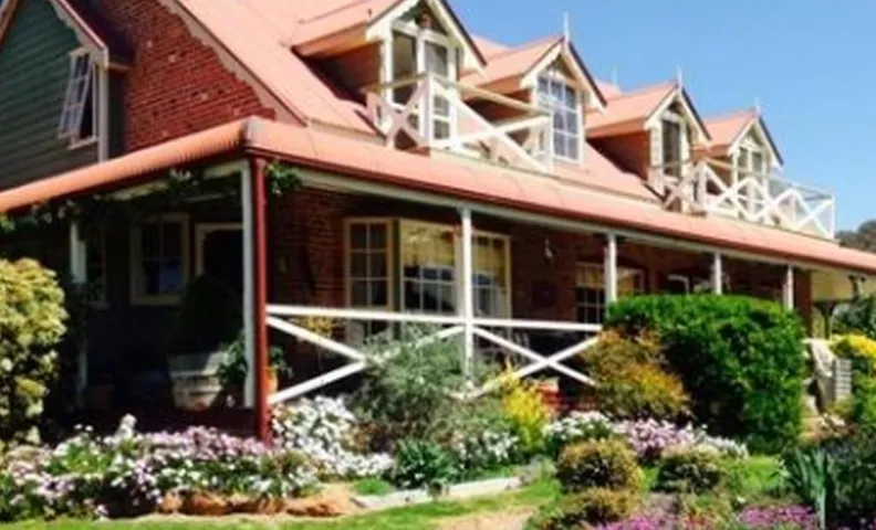 Hawk's Nest Bed & Breakfast