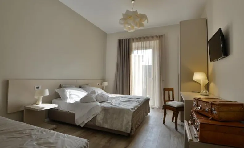Daman Rooms & Breakfast