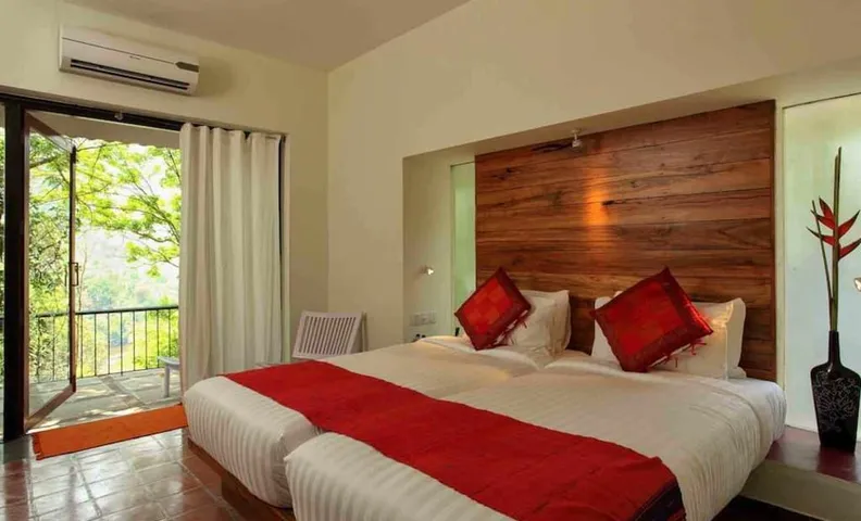 Rainforest Resort Athirapally Water falls