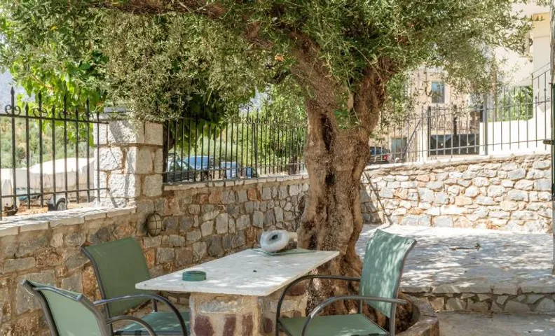 Peaceful Refuge In Mani 1