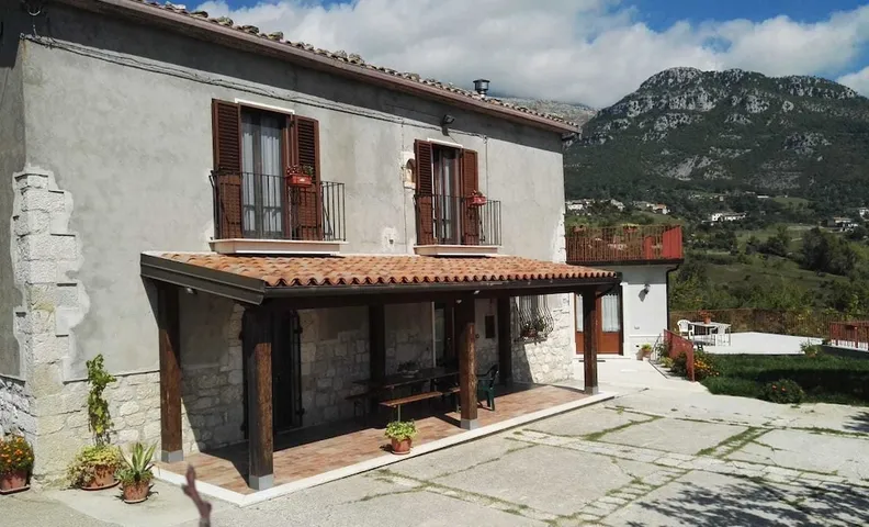B&B 카살레 산 펠리체