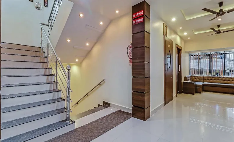 Hotel O Royal