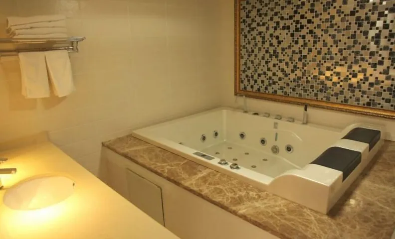 Tianhe Hotel