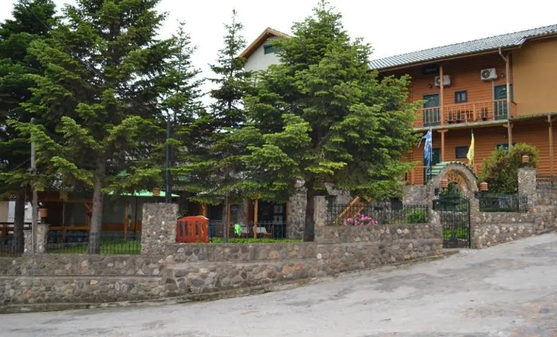 Chalet Safari