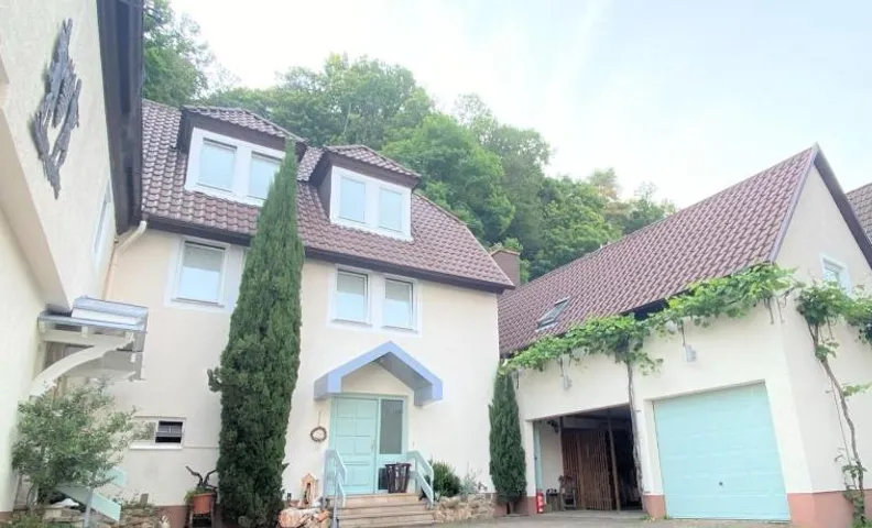 Haus am Heiner Geißler Platz by Landgasthof Zickler