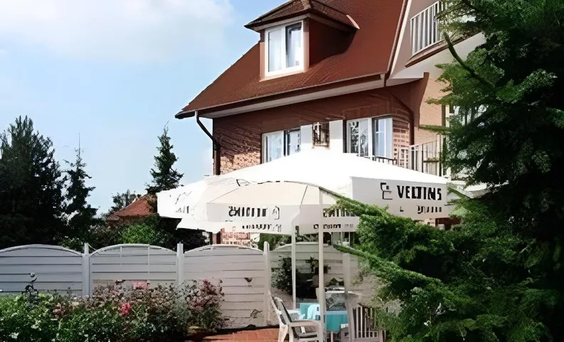 Hotel Flora
