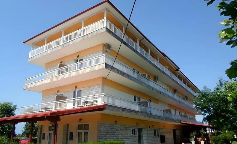 Denis Hotel and Bungalows