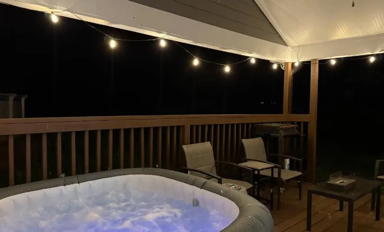The Soak Haus with Pool and Hot Tub