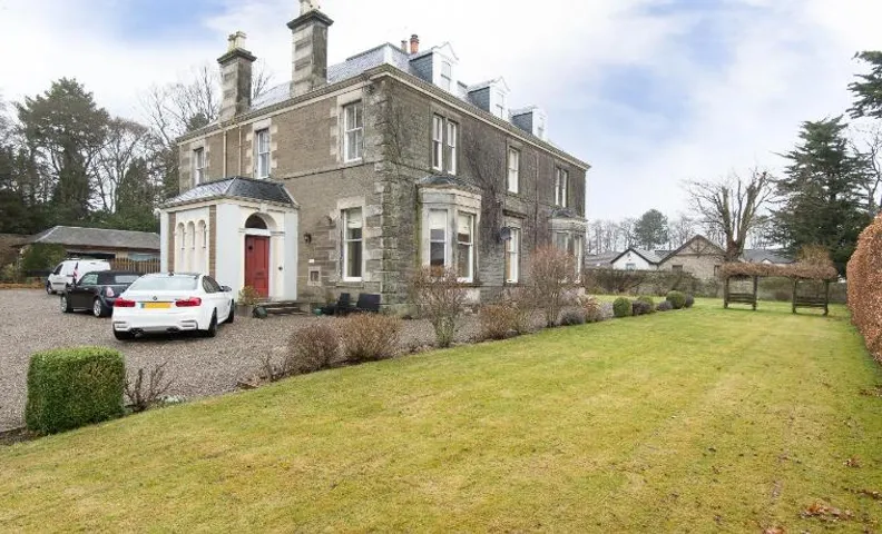 OYO Ashlea Manor