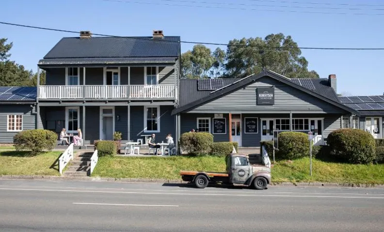 Robertson Public House and Kitchen