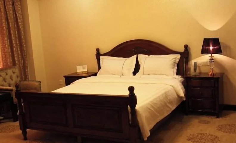 Lanyi Holiday Hotel