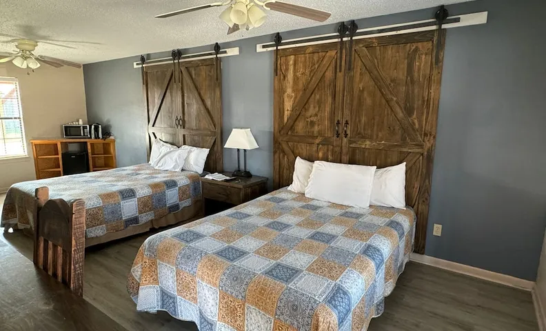 Four Horsemen Hotel