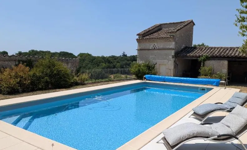 Grande chambre avec piscine