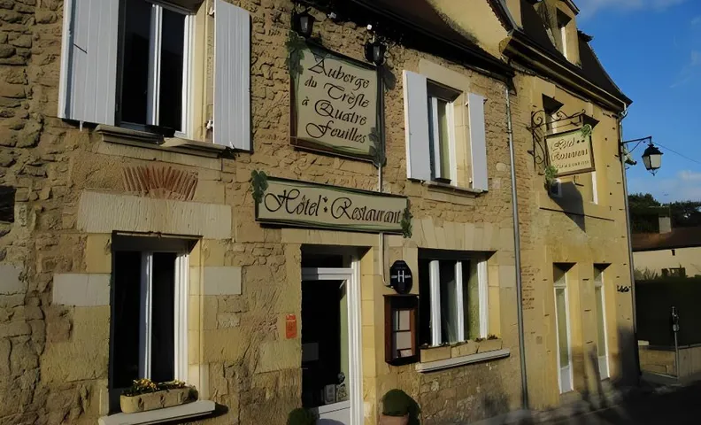 Le Trefle a Quatre Feuilles