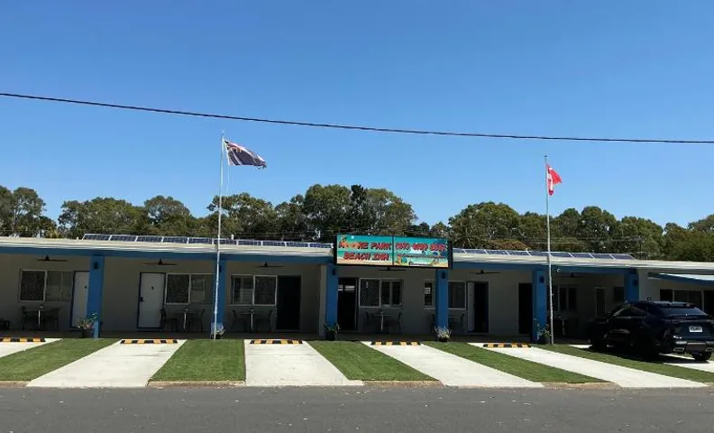 Moore Park Beach Inn