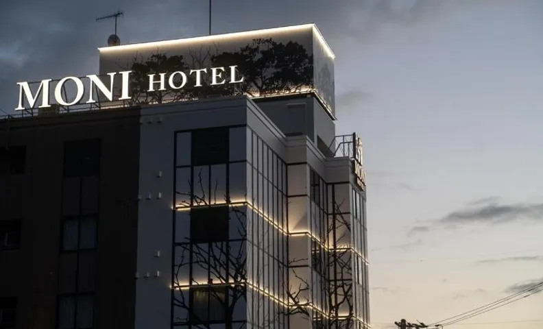 MONI hotel